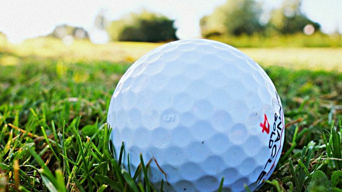Titleist Velocity Et Callaway Warbird : Quelle Balle De Golf Est La Meilleure ?